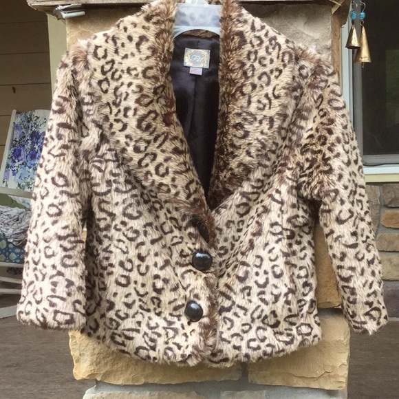Forever 21 Jackets & Blazers - Forever 21 cheetah faux fur vegan friendly coat Coachella festival